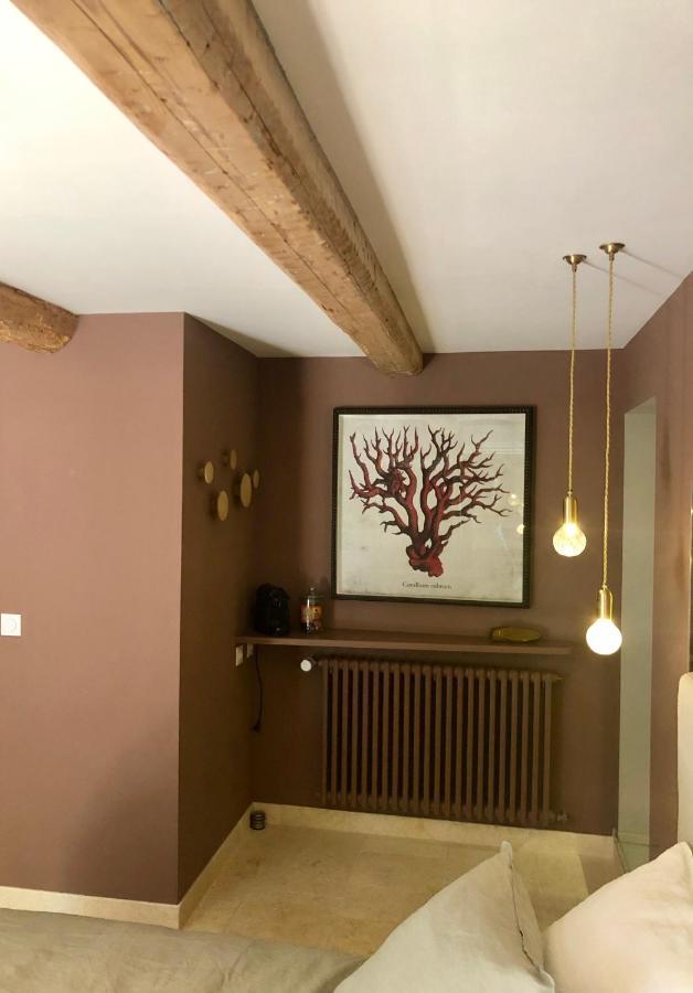 La Maison Des Lonnes Châteaurenard Exterior photo